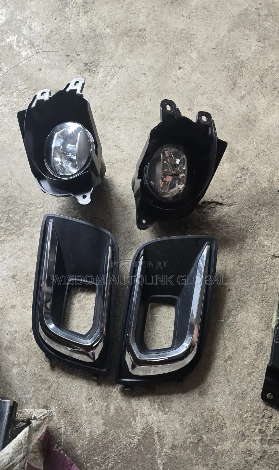 Complete Set of Foglamp and Covers for Toyota Sequoia 2018-2022 Direct