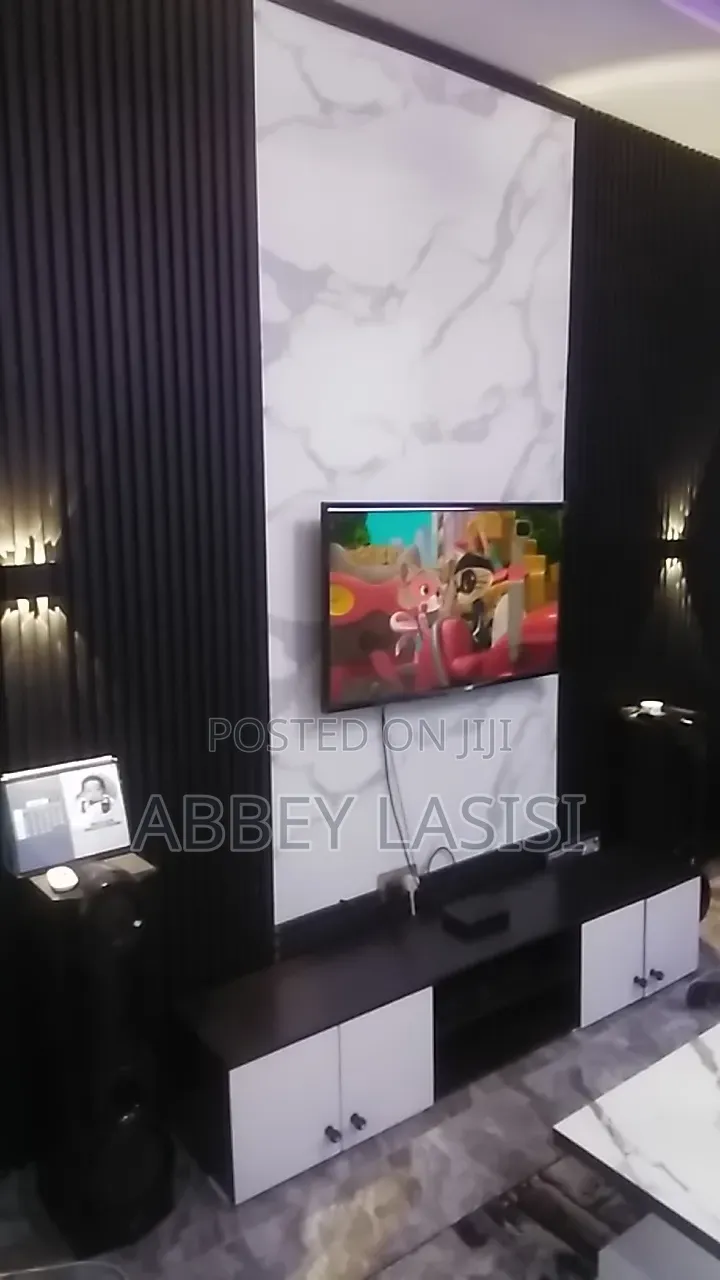 House Painter and 3d Wallpaper Installation