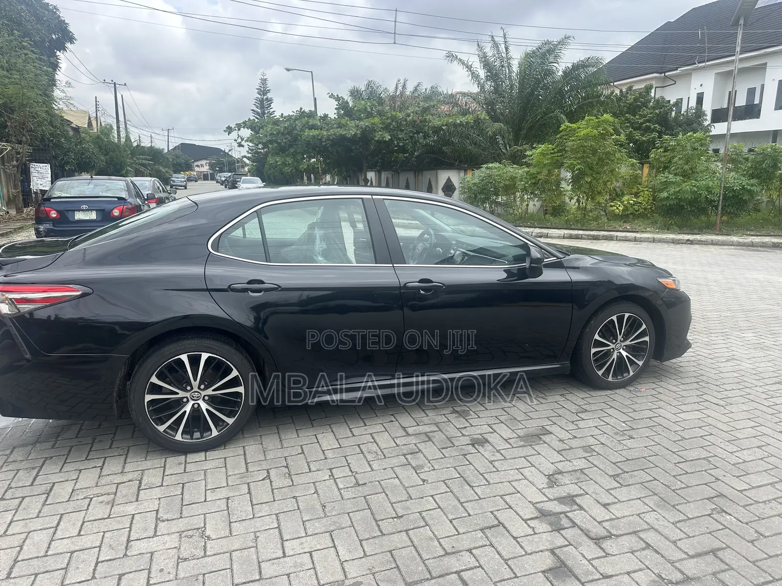 Toyota Camry SE (2.5L 4cyl 8A) 2019 Black