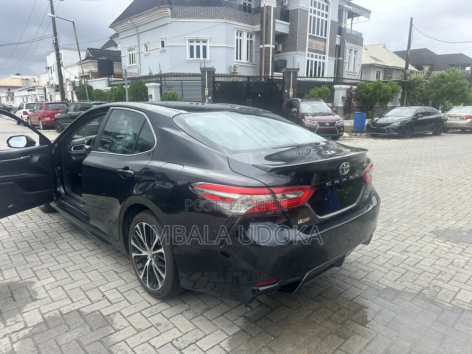 Toyota Camry SE (2.5L 4cyl 8A) 2019 Black