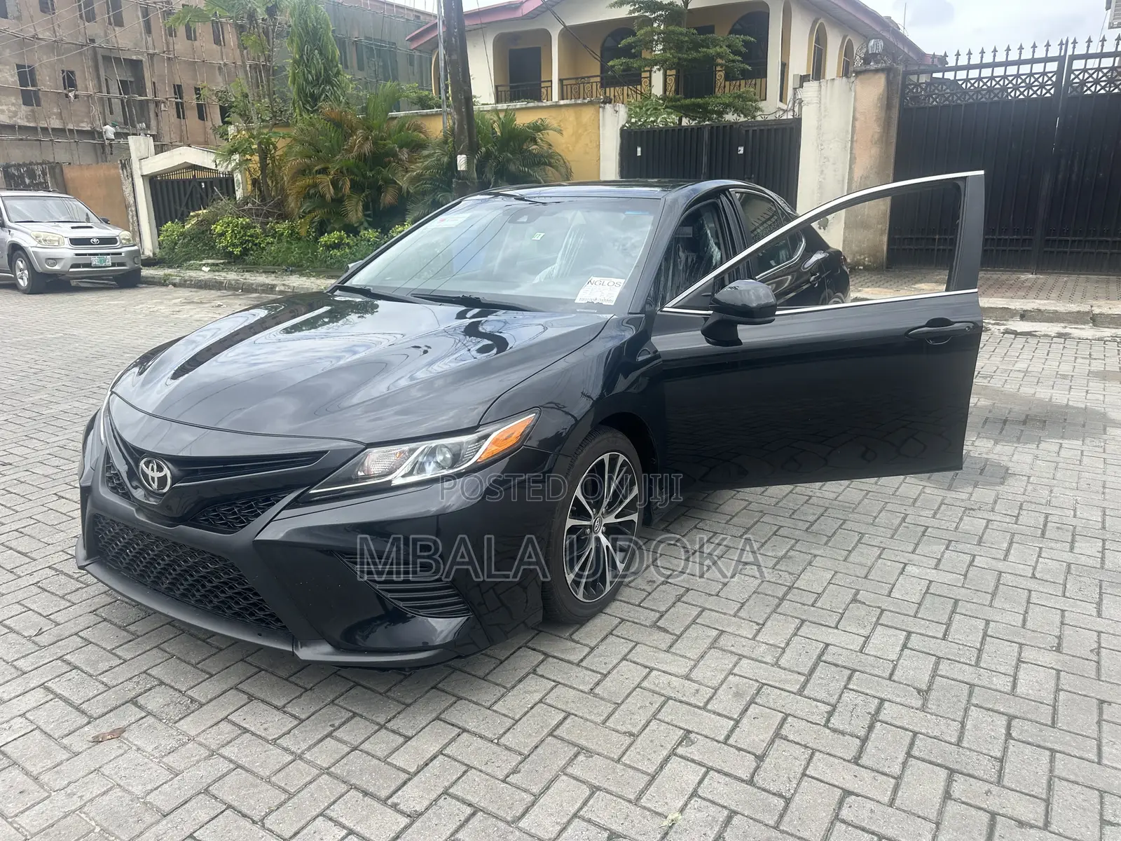 Toyota Camry SE (2.5L 4cyl 8A) 2019 Black
