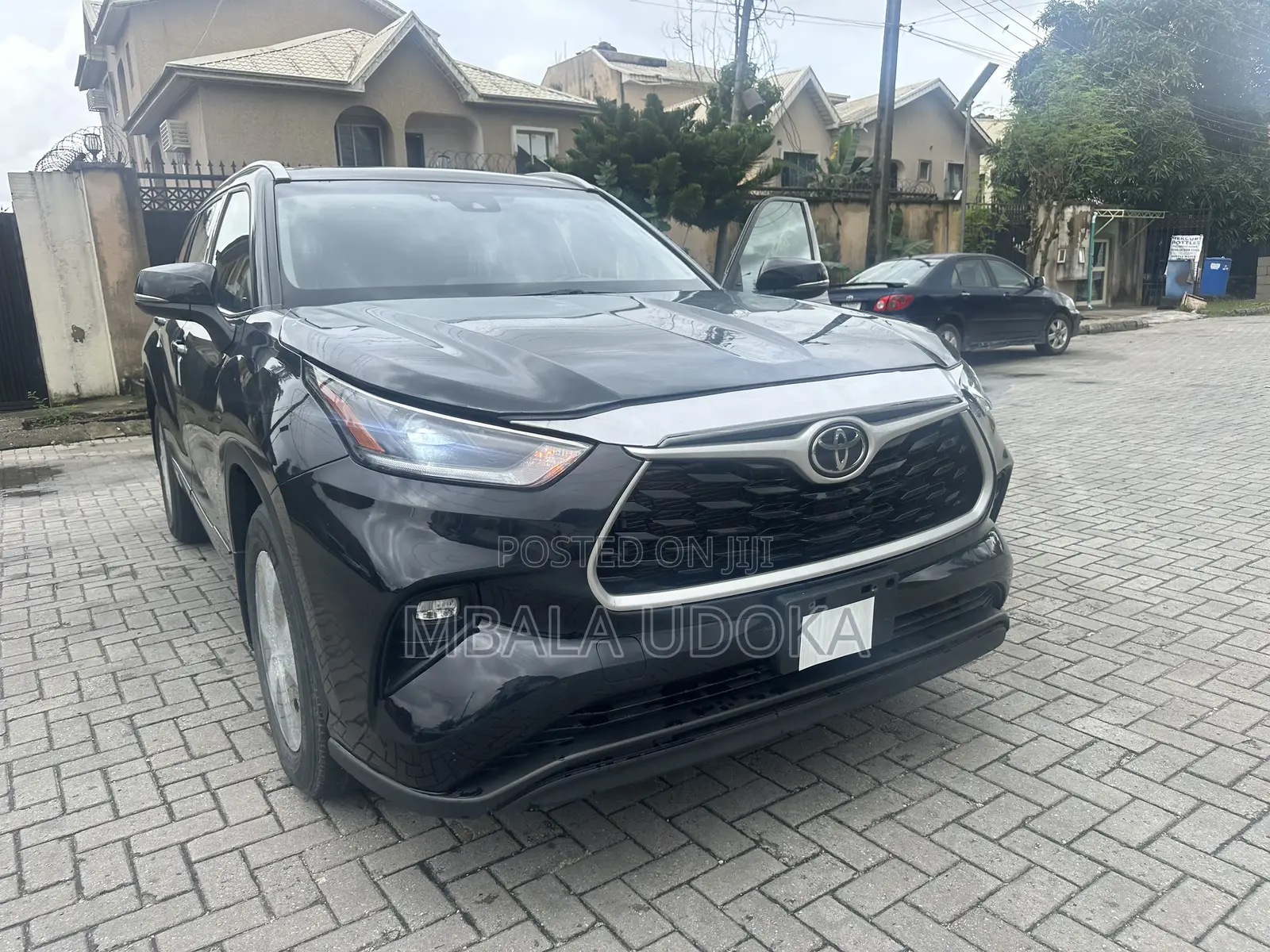 Toyota Highlander XLE 2022 Black