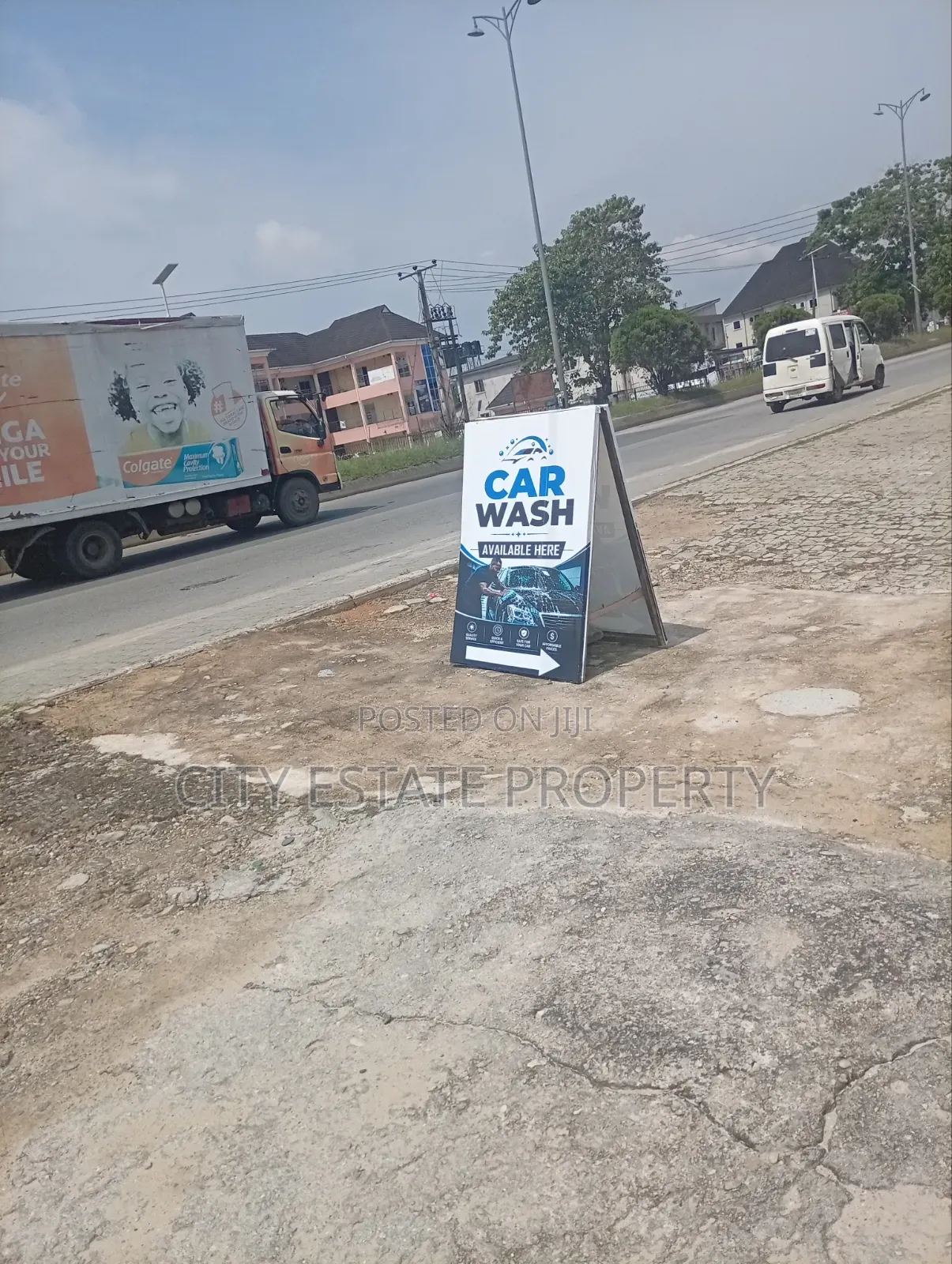 Commercial 6 Plots of Land Directly on the Major Old Aba Road