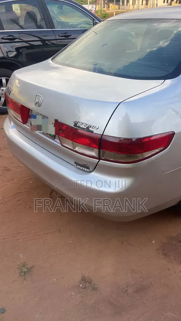 Honda Accord 2004 Silver
