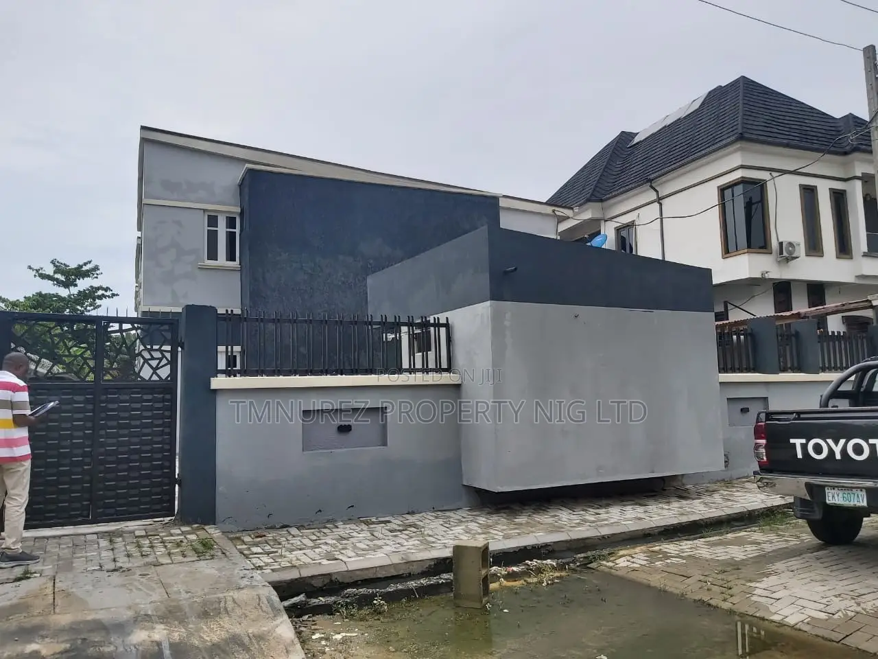 2bdrm Apartment in Inside And Estate, Ikota for rent