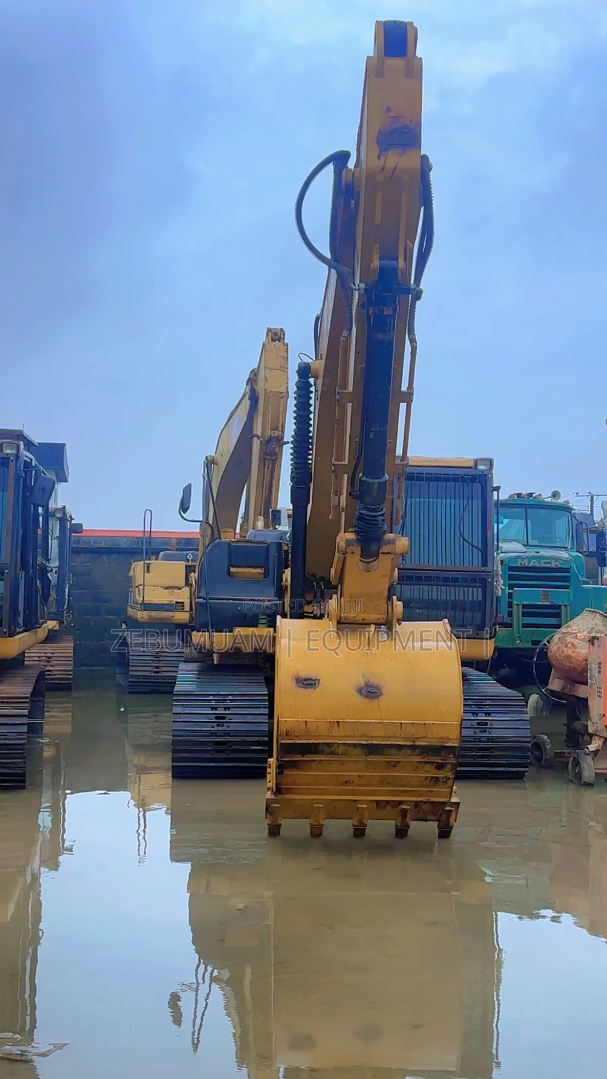 Caterpillar Excavator 320D for Sale. Price 150M Naira