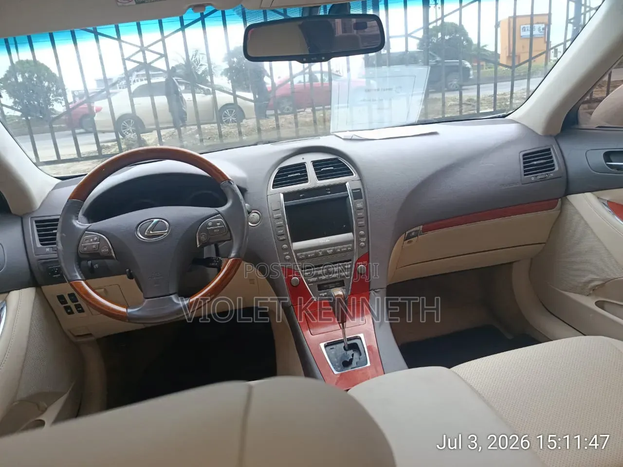 Lexus ES 350 2011 Gold