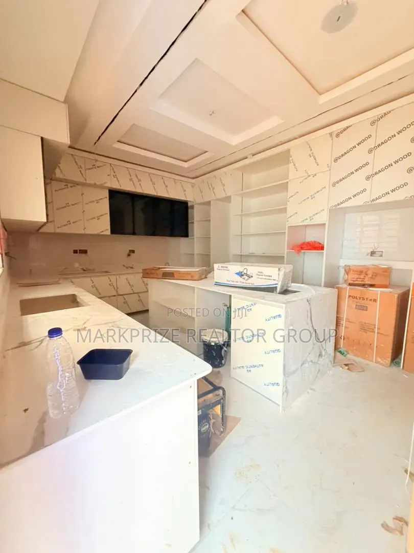5bdrm Duplex in Magodo Gra Phase 1 for sale