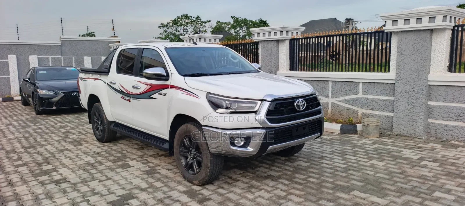 Toyota Hilux 2020 White