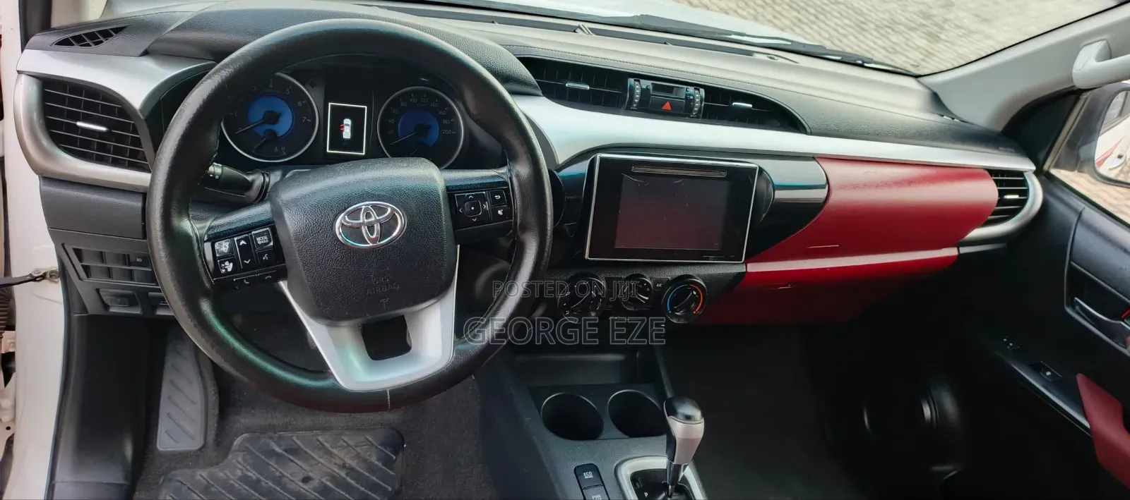 Toyota Hilux 2020 White