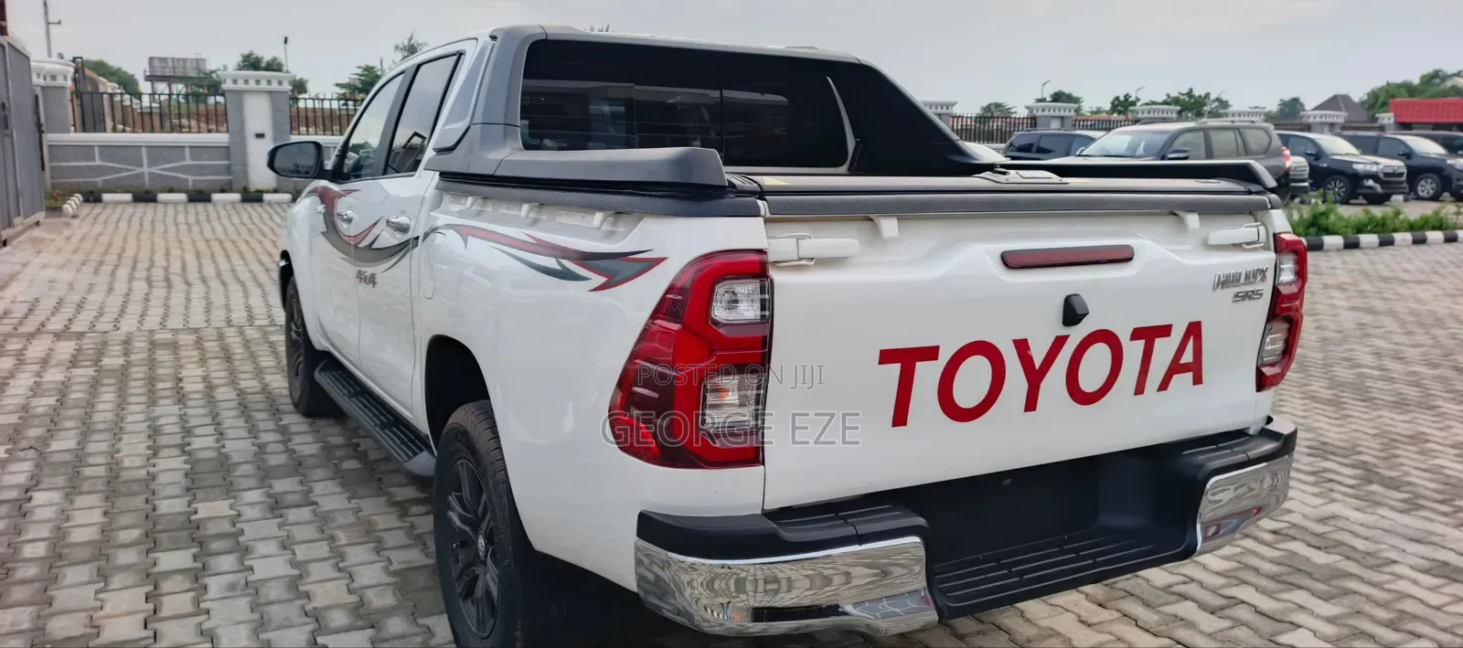 Toyota Hilux 2020 White