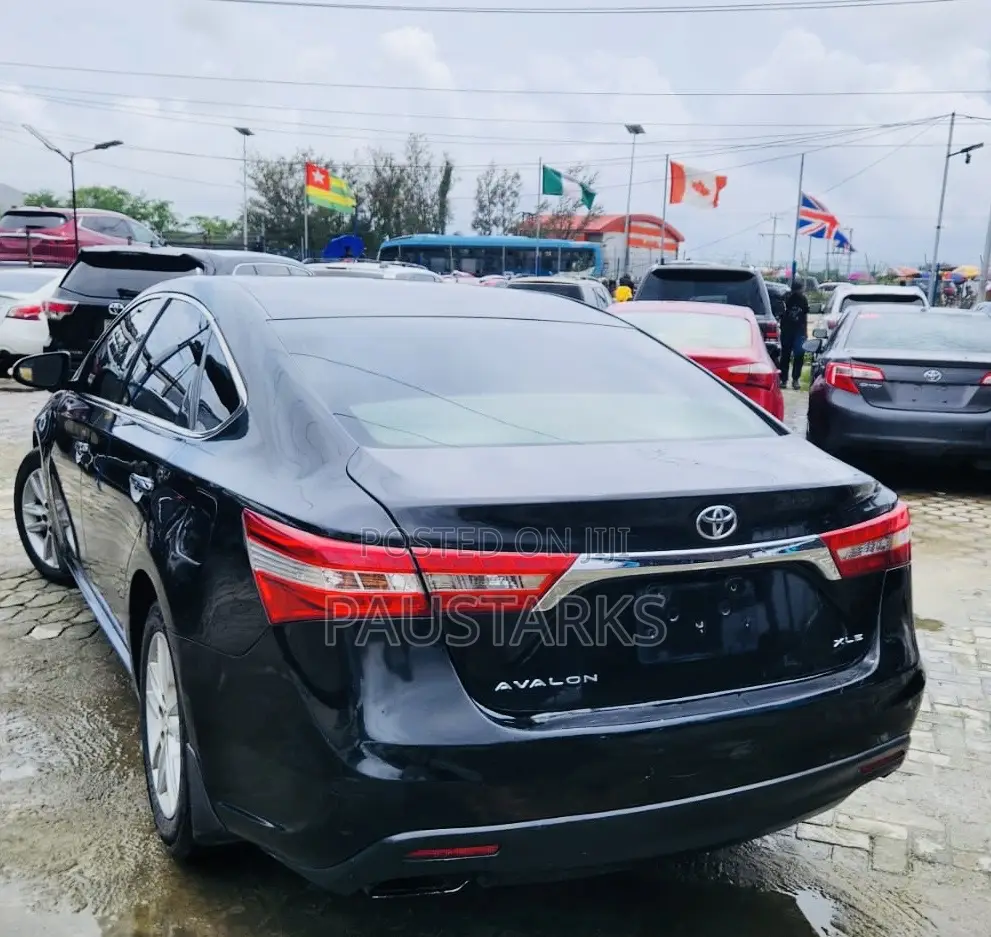 Toyota Avalon XLE 4dr Sedan (3.5L 6cyl 6A) 2014 Black