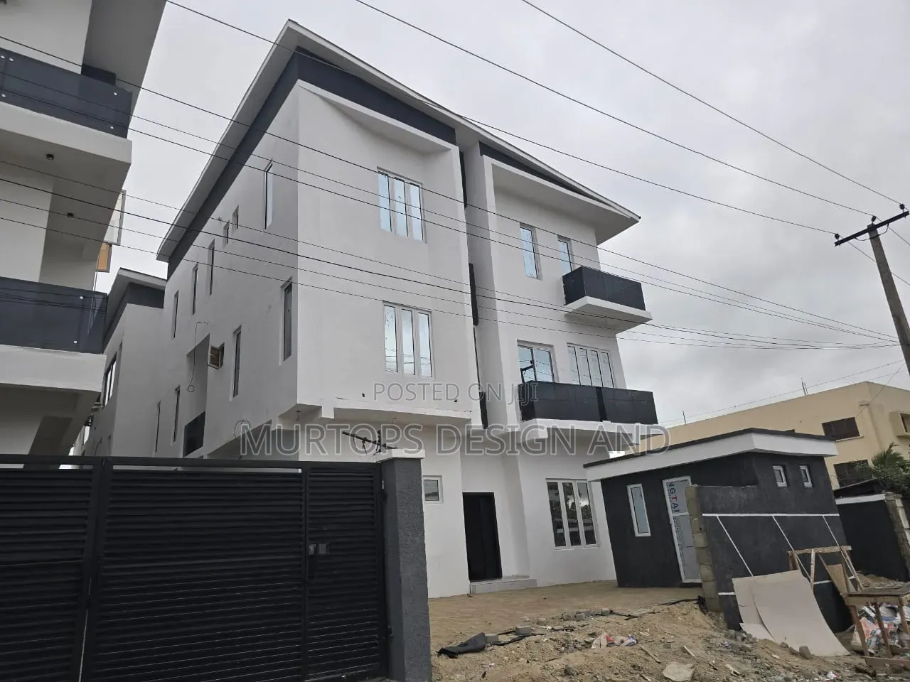 2bdrm Apartment in Lekki Phase 1 for rent