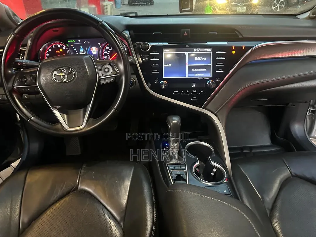 Toyota Camry 2019 Gray