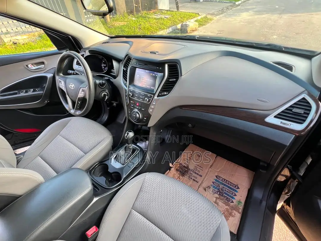 Hyundai Santa Fe 2017 Black