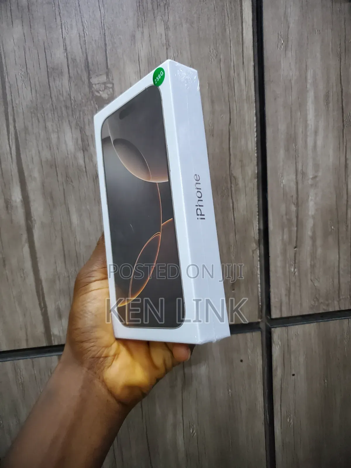 New Apple iPhone 16 Pro Max 256 GB Gold