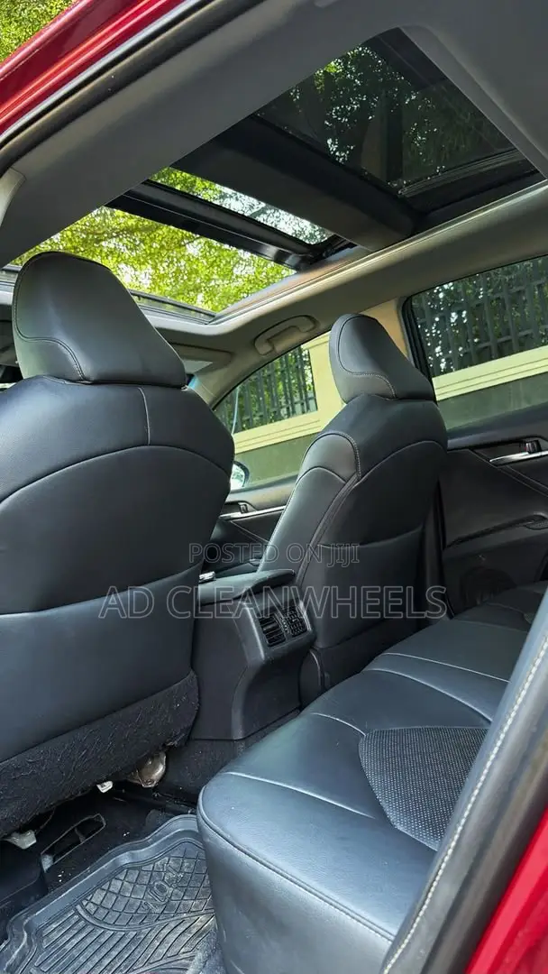 Toyota Camry XSE FWD (2.5L 4cyl 8AM) 2018 Red