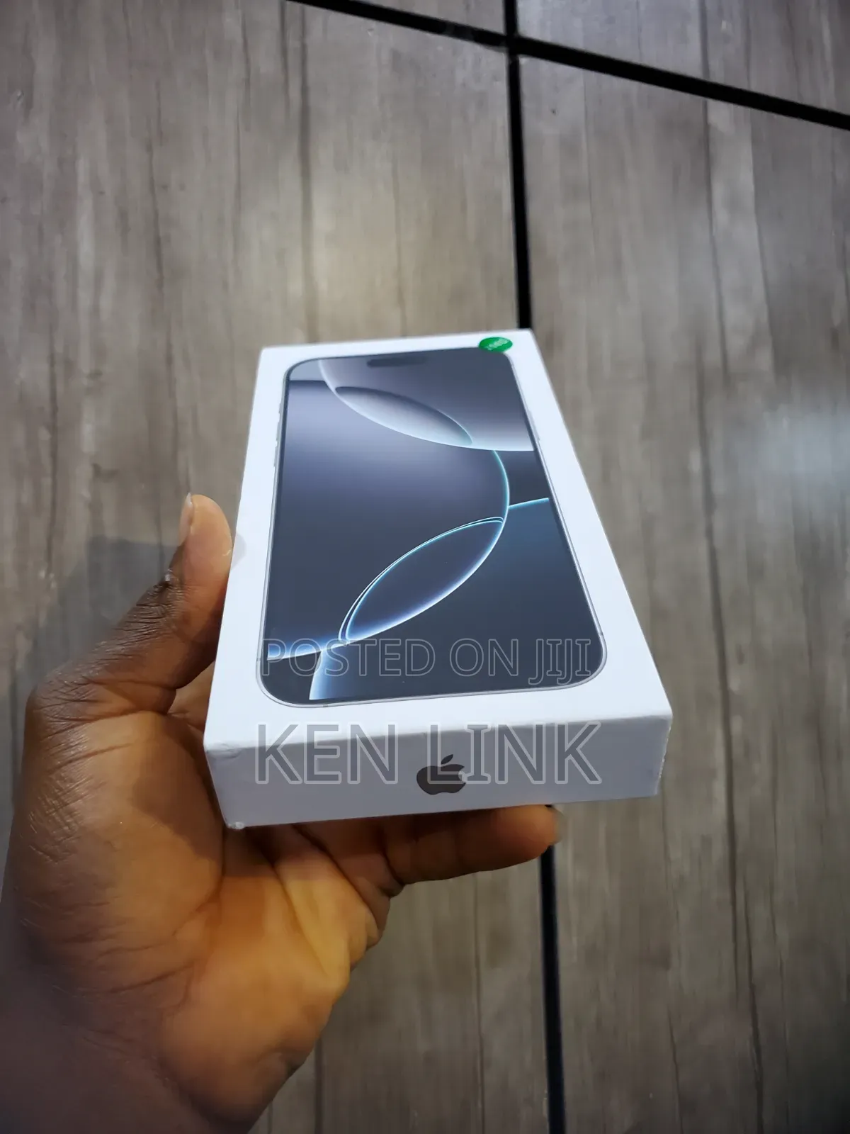 New Apple iPhone 16 Pro Max 256 GB Silver