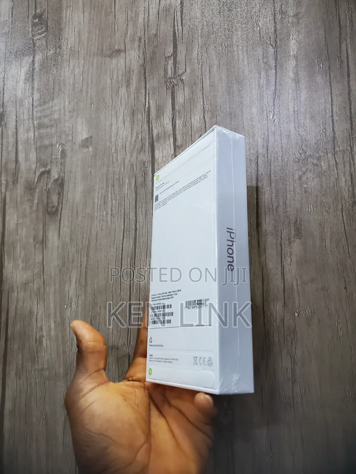 New Apple iPhone 16 Pro Max 256 GB Gold