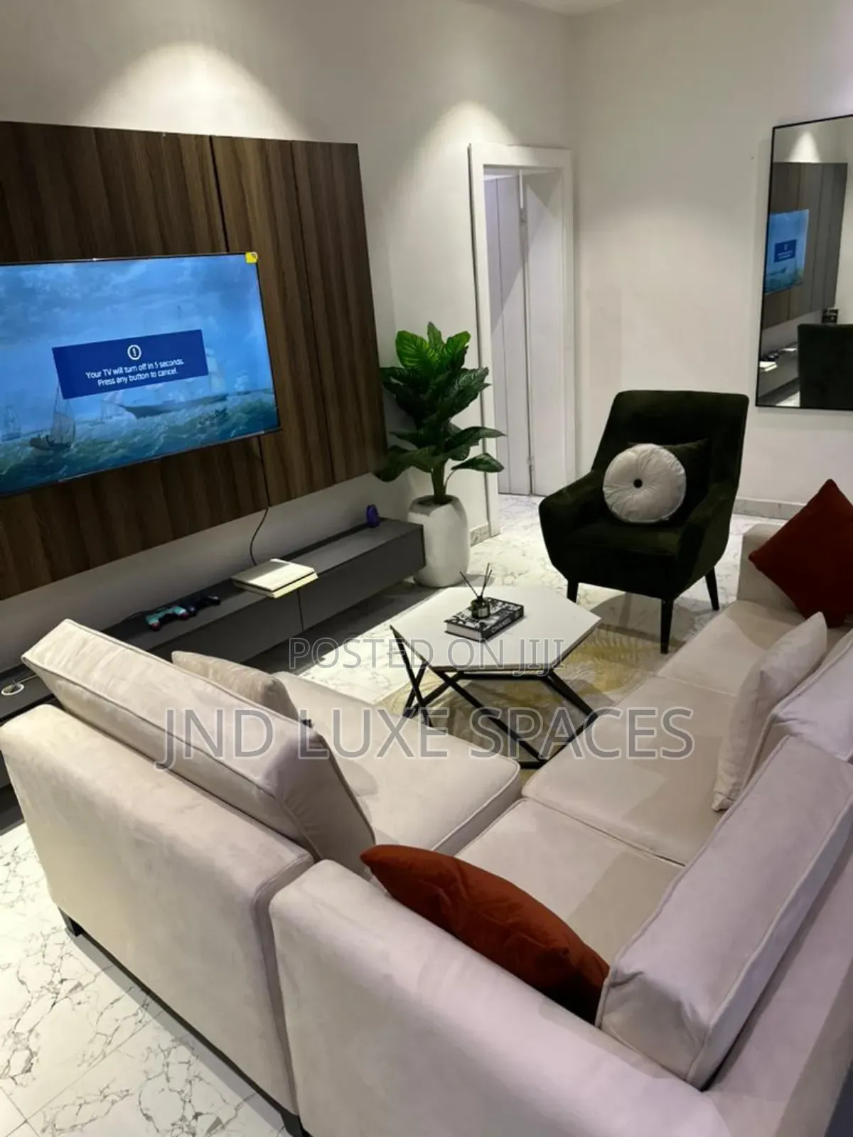 Luxury Cozy 2/3Bedroom Apartment With a Swimming Pool, Snooker Board