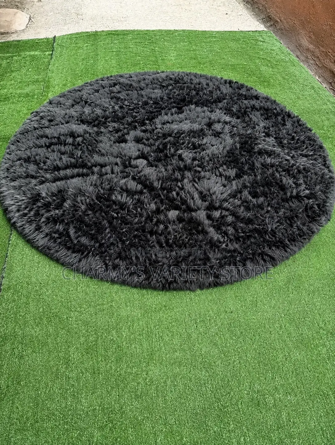 5by5 Shaggy/Fur Center Rug