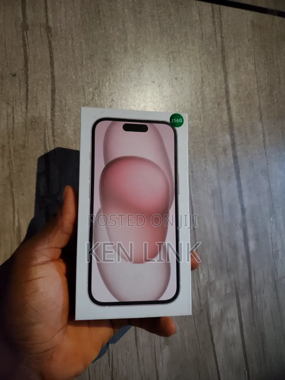 New Apple iPhone 15 256 GB Pink