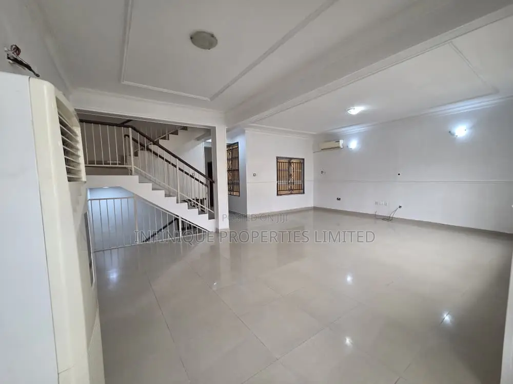 5bdrm Townhouse / Terrace in Bourdillon Court, Chevron for rent
