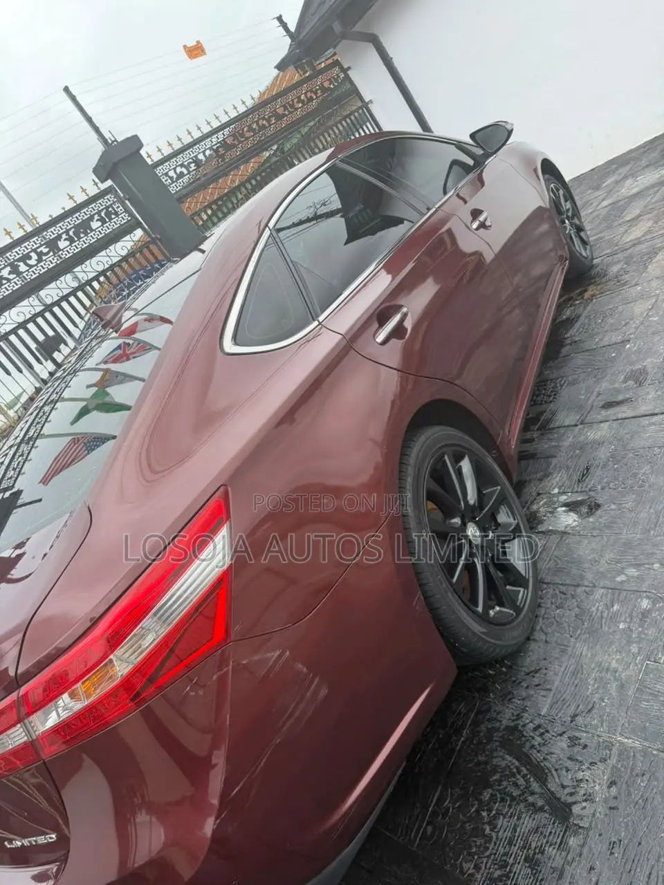 Toyota Avalon Limited 4dr Sedan (3.5L 6cyl 6A) 2014 Brown