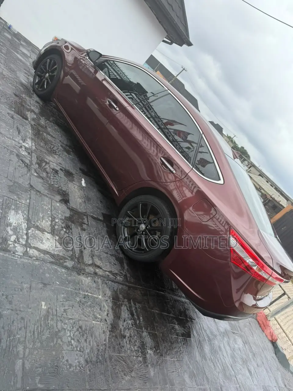 Toyota Avalon Limited 4dr Sedan (3.5L 6cyl 6A) 2014 Brown