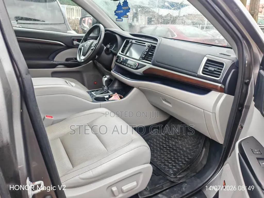 Toyota Highlander 2015 Gray