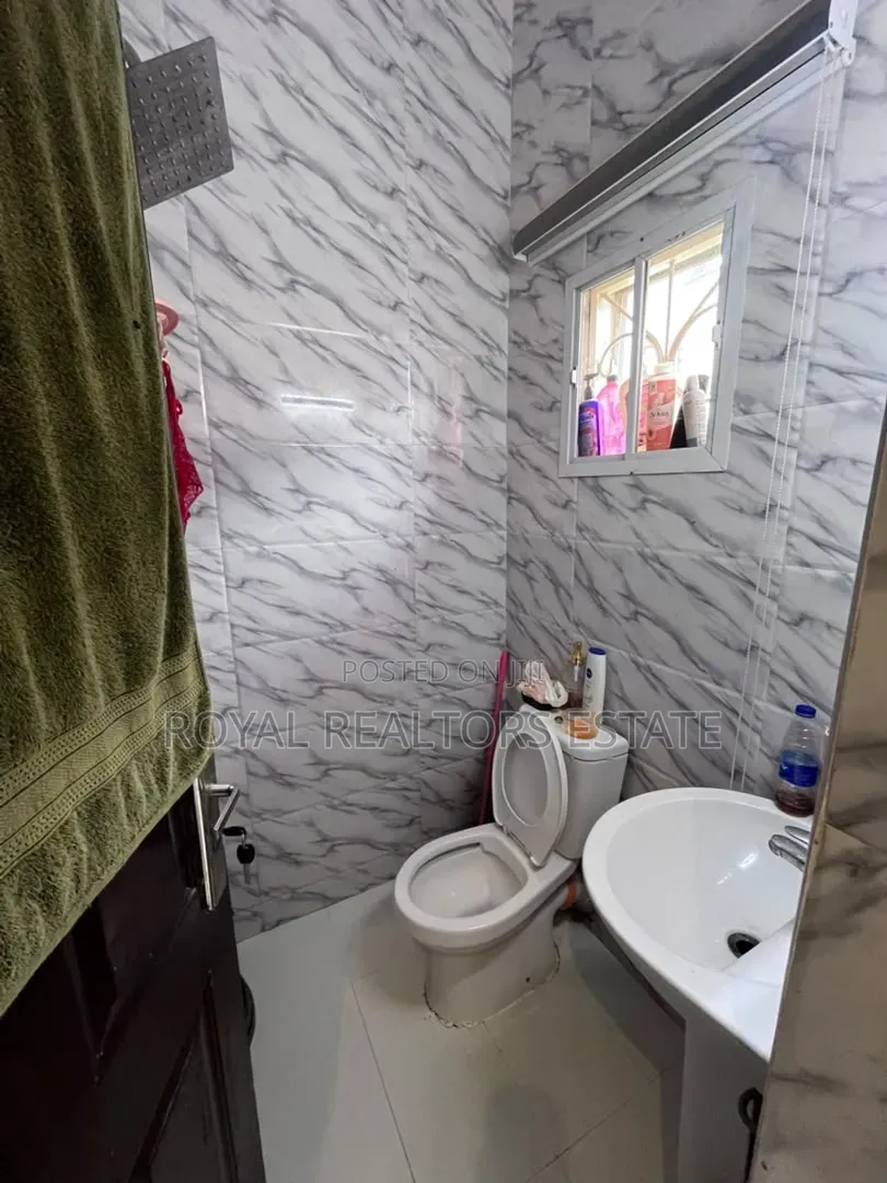 3bdrm Bungalow in Galadimawa for rent