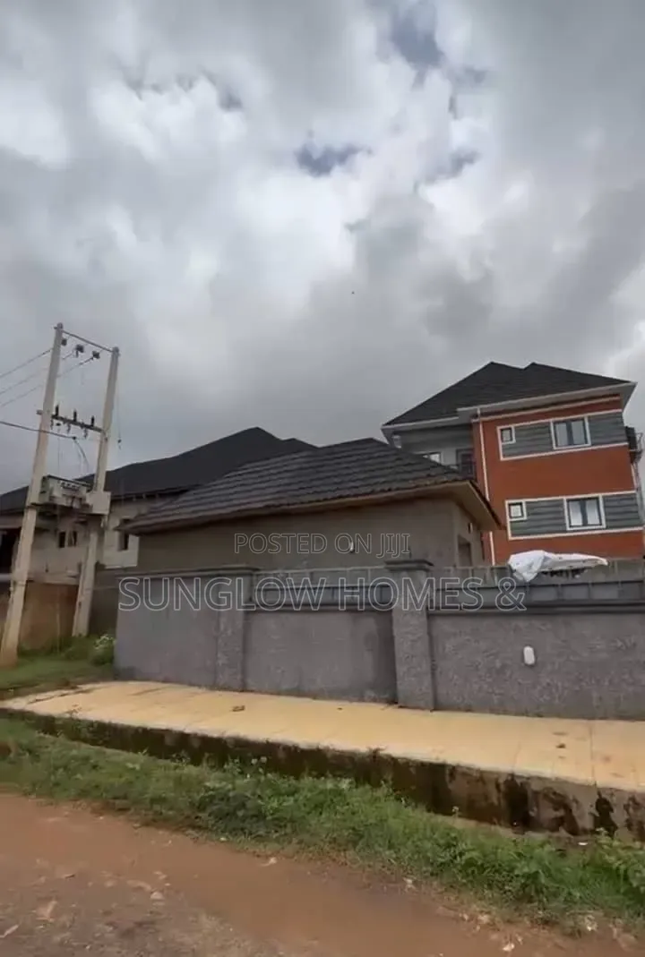 7bdrm Duplex in Apo Resettlement for sale