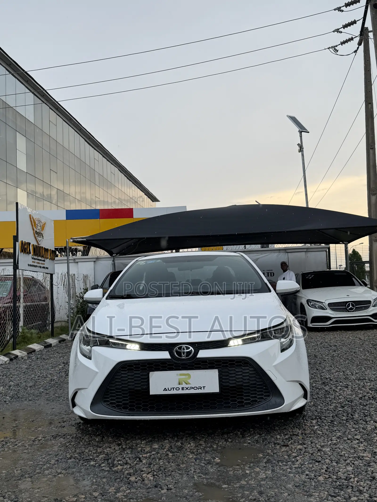 Toyota Corolla LE 2022 White