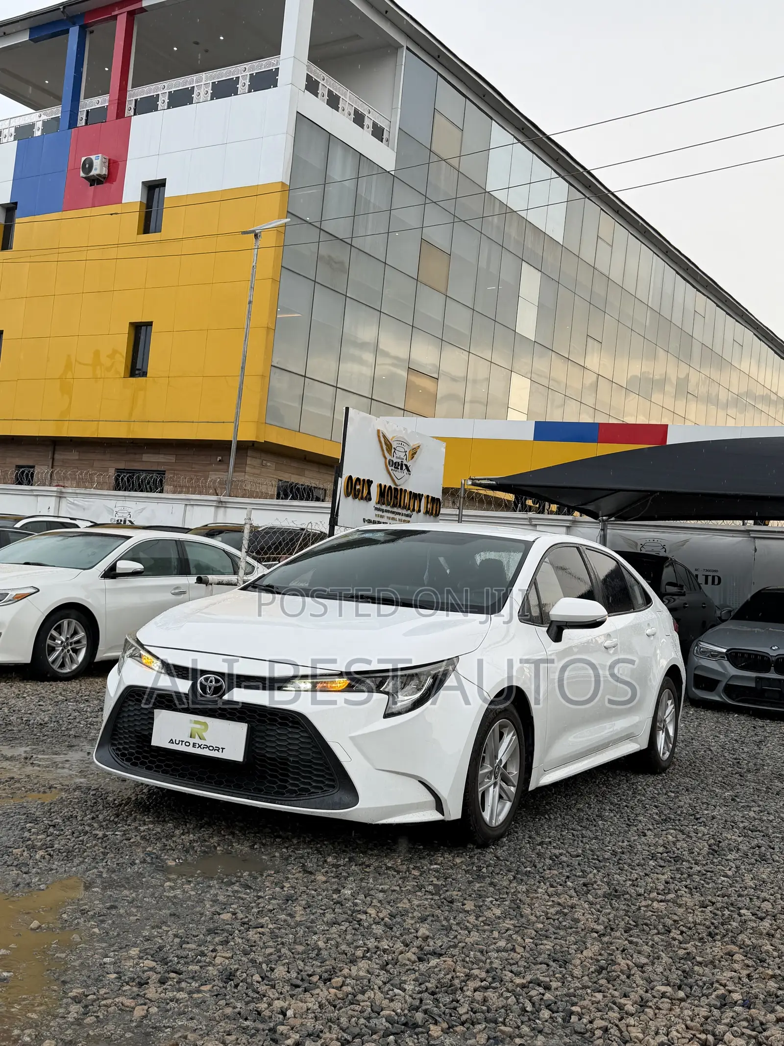 Toyota Corolla LE 2022 White