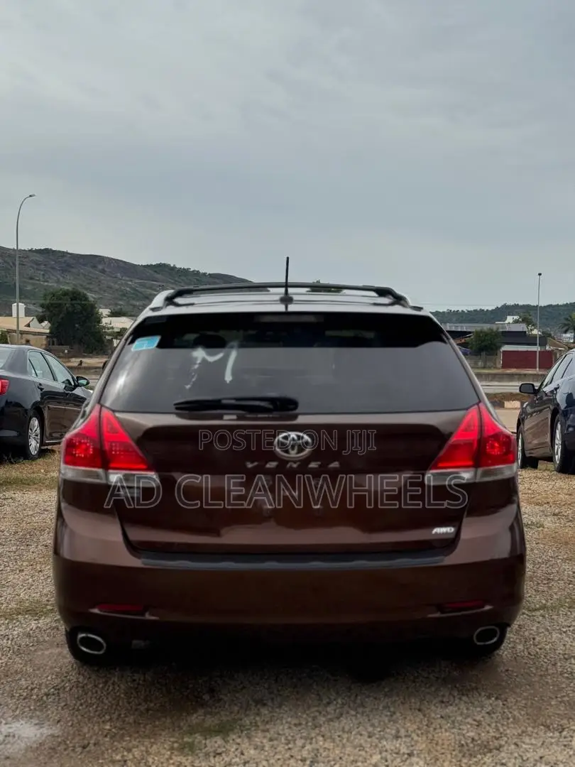 Toyota Venza AWD 2010 Burgundy