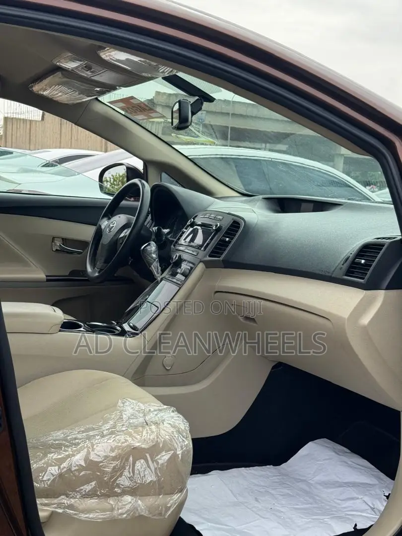 Toyota Venza AWD 2010 Burgundy