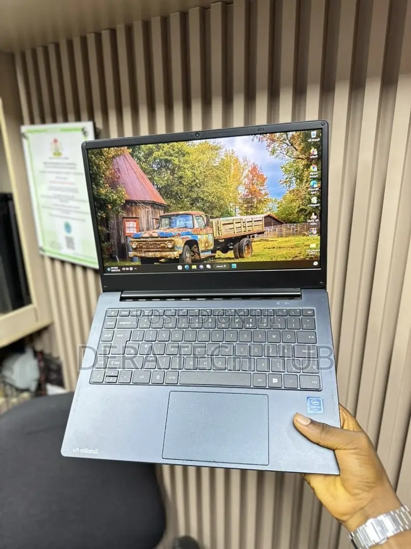 Laptop Toshiba Satellite Pro C640 4GB Intel SSD 128GB