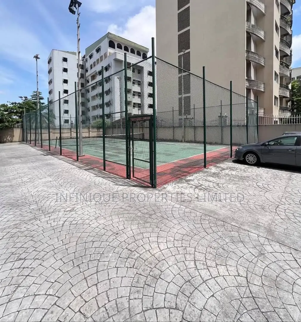 3bdrm Apartment in Ikoyi for rent
