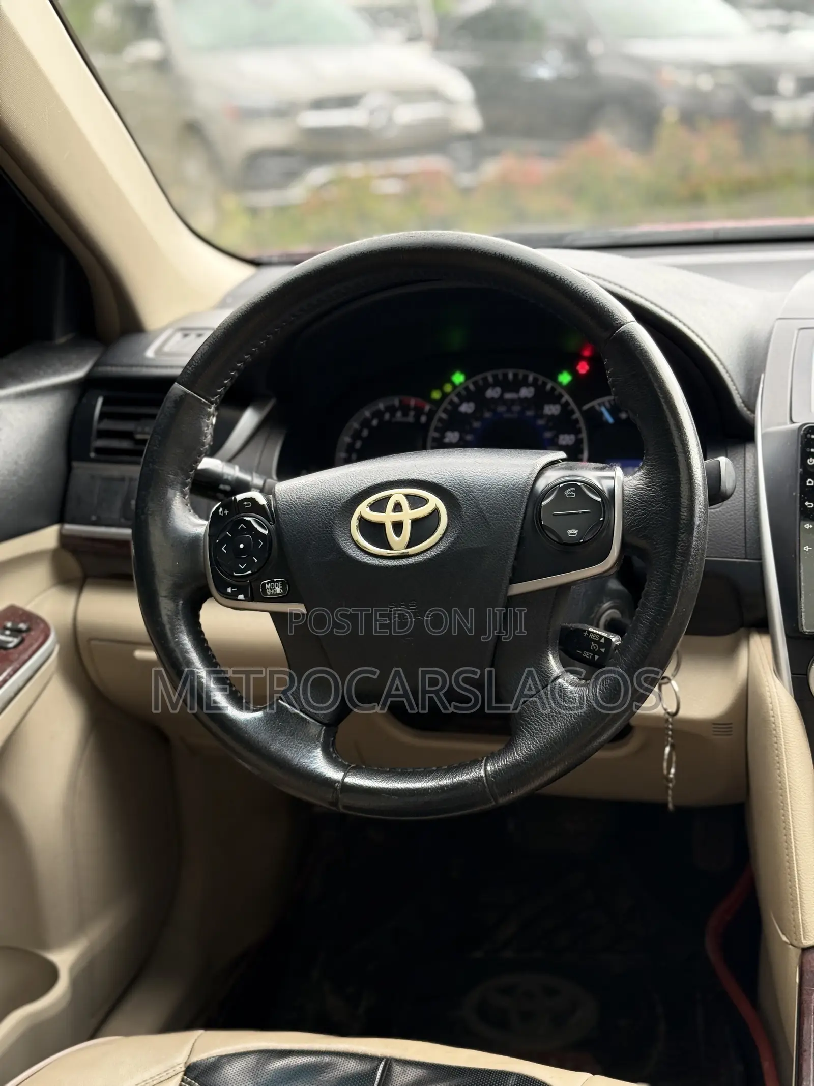 Toyota Camry XLE 4dr Sedan (2.5L 4cyl 6A) 2012 Red