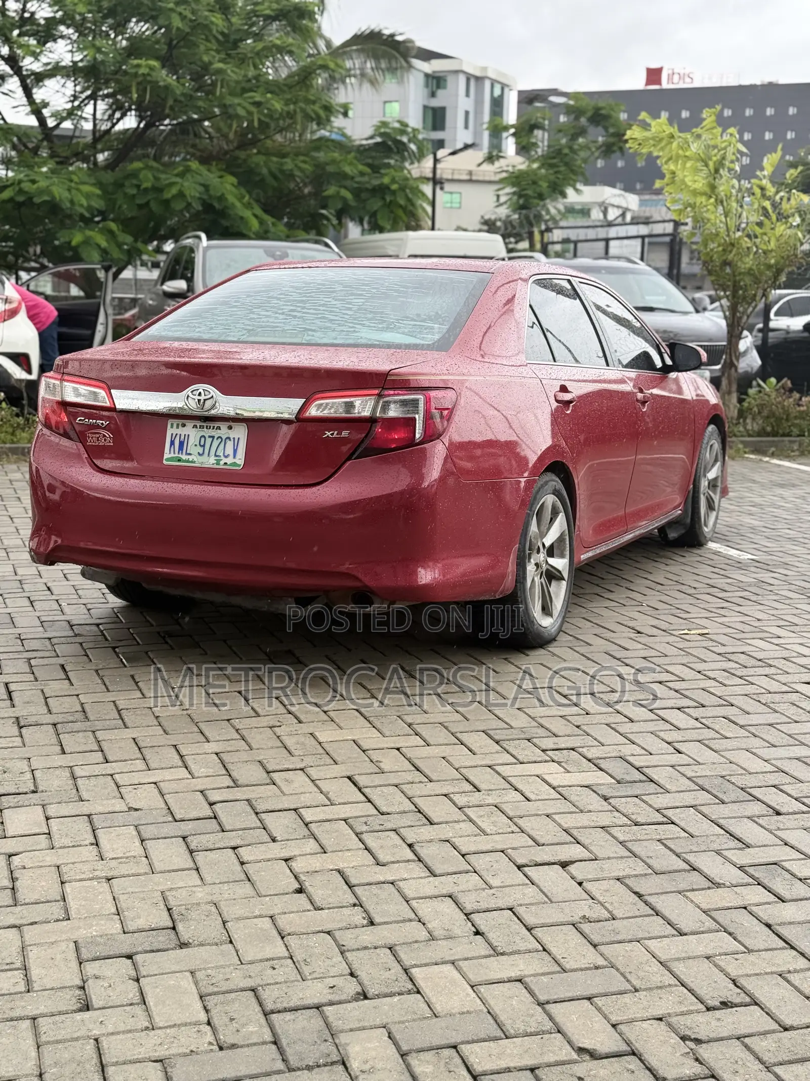 Toyota Camry XLE 4dr Sedan (2.5L 4cyl 6A) 2012 Red