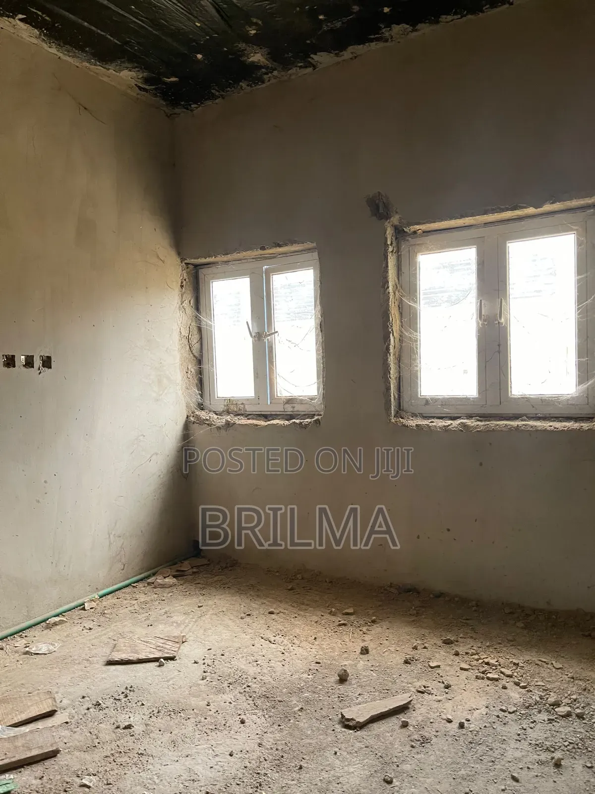 5bdrm Duplex in Mabushi for sale