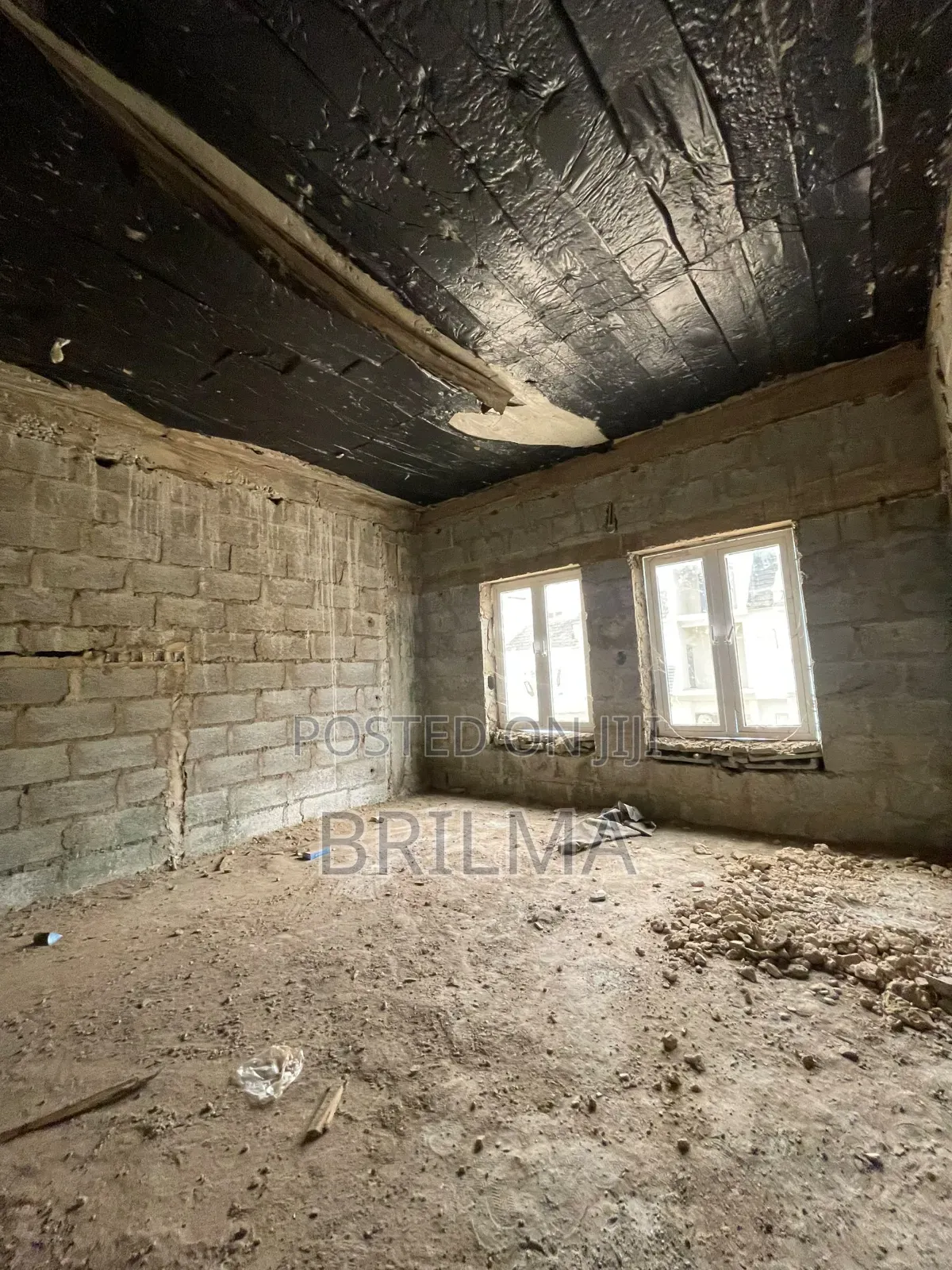 5bdrm Duplex in Mabushi for sale