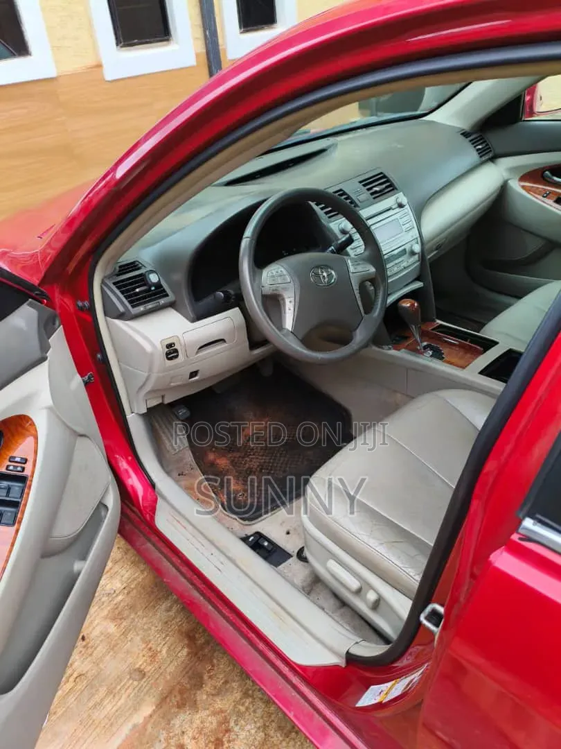 Toyota Camry XLE V6 4dr Sedan (3.5L 6cyl 6AM) 2010 Red