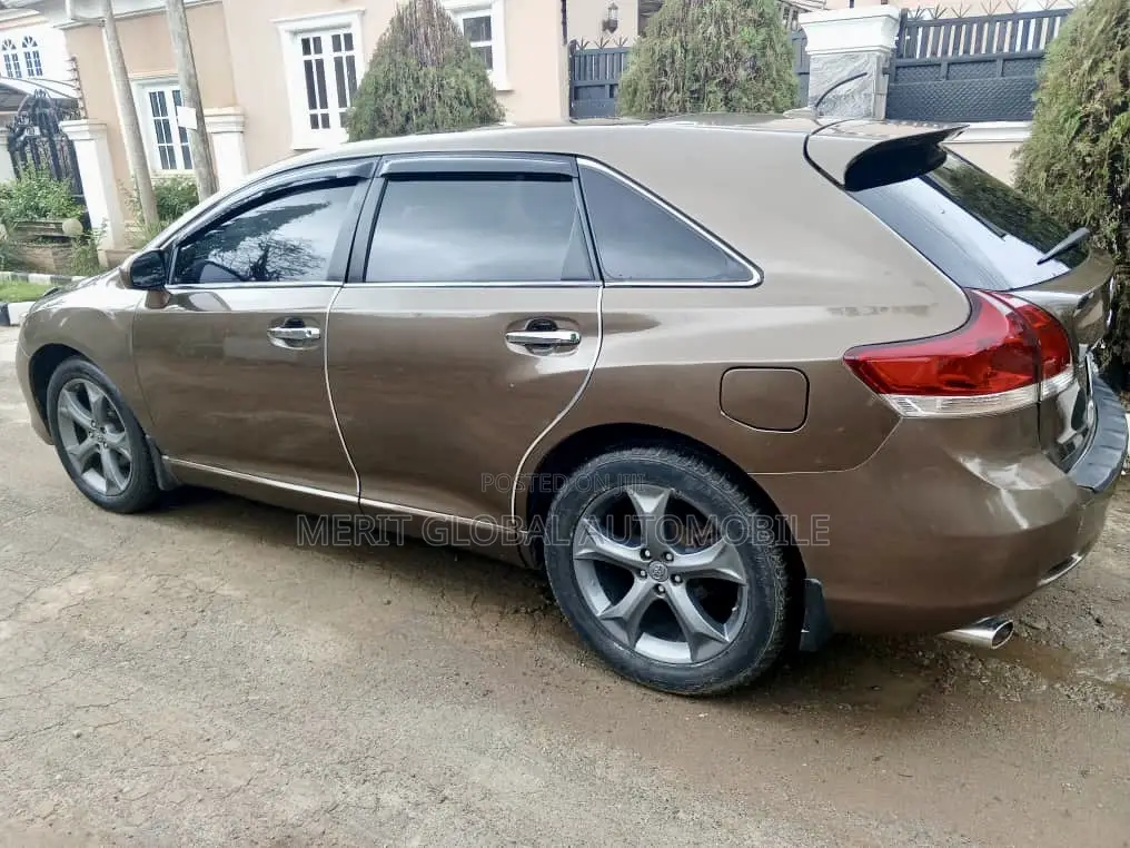 Toyota Venza Limited 2010 Brown