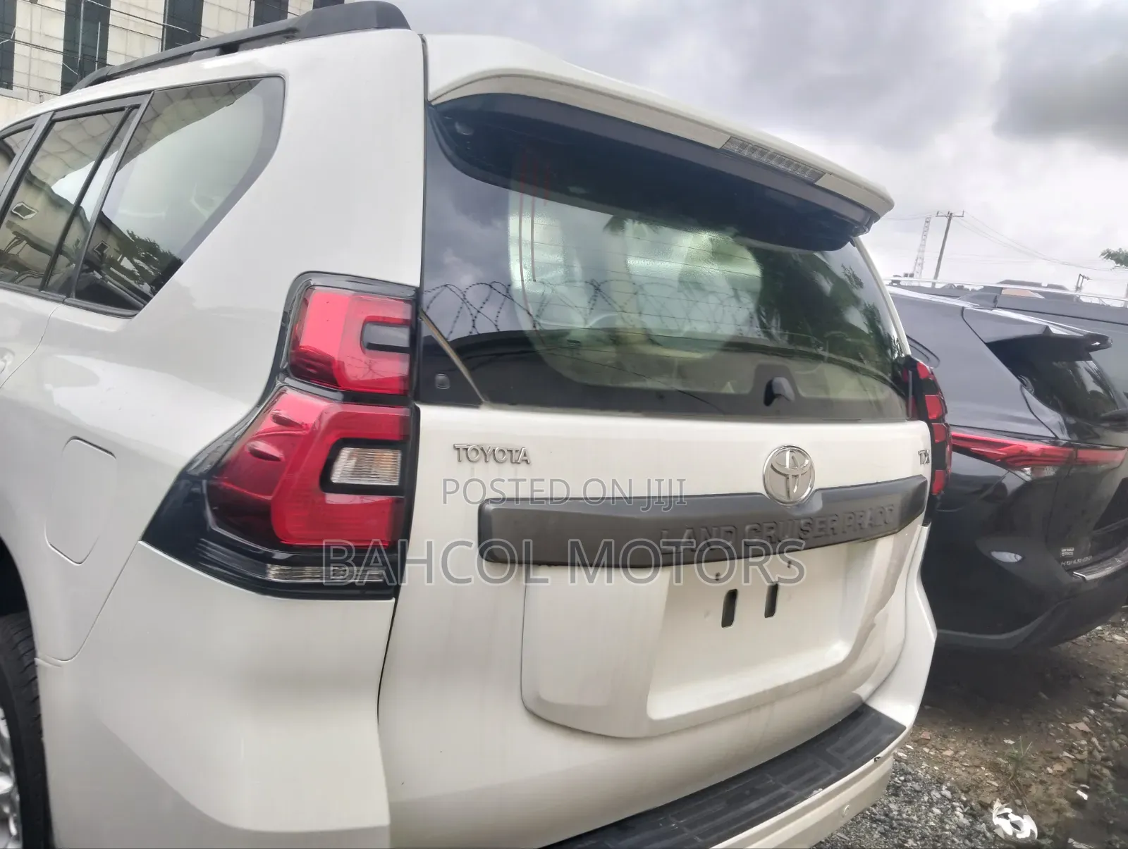 Toyota Land Cruiser Prado 2016 White