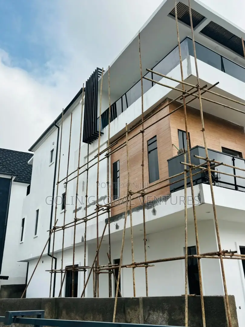 Golin 231 Smart Residence, 5 Bedroom Terrace