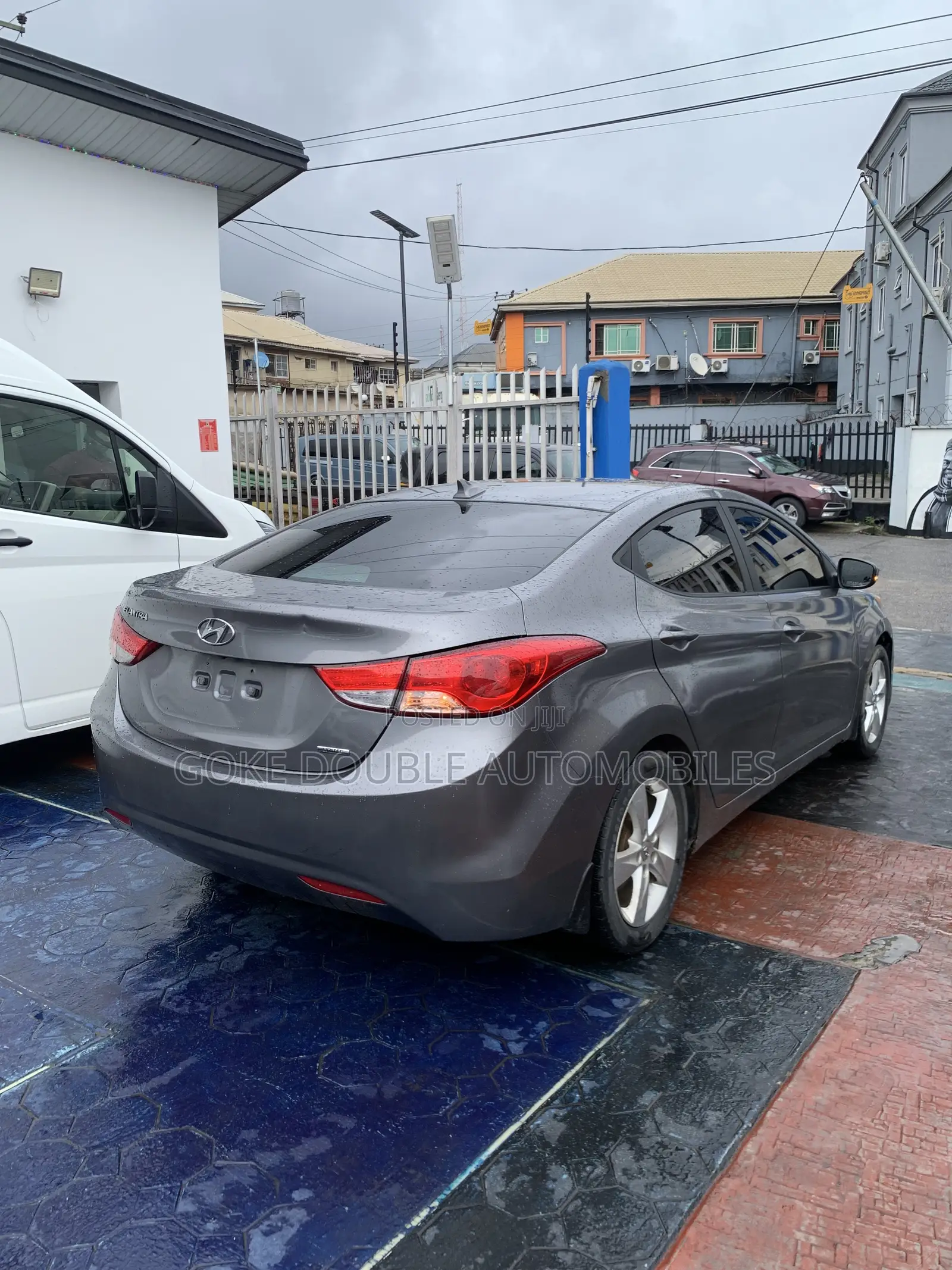 Hyundai Elantra Limited 2012 Gray