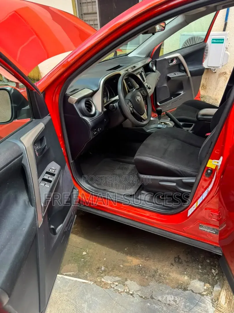 Toyota RAV4 2015 Orange