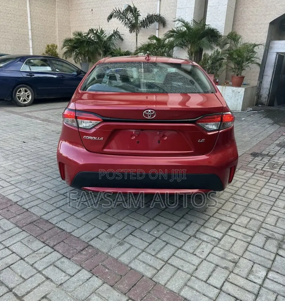 Toyota Corolla LE 2022 Burgundy
