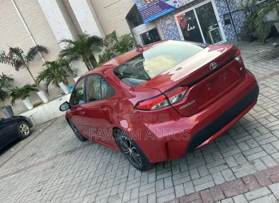 Toyota Corolla LE 2022 Burgundy